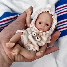 5.5 Inch Miniature Silicone Baby Full Body Reborn Baby Doll Eyes Open Realistic Newborn Doll Girl The Look Real Babies Anti Stress Soft Dolls