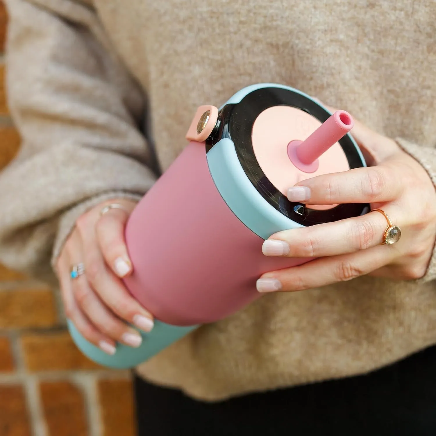 BrüMate Resa 25oz 100% Leakproof Travel Tumbler with Handle & Straw | Flexible Soft Sip Straw | Silicone Sleeve for Durability | Stainless Steel | Cup Holder & Travel Friendly | (Lavender)