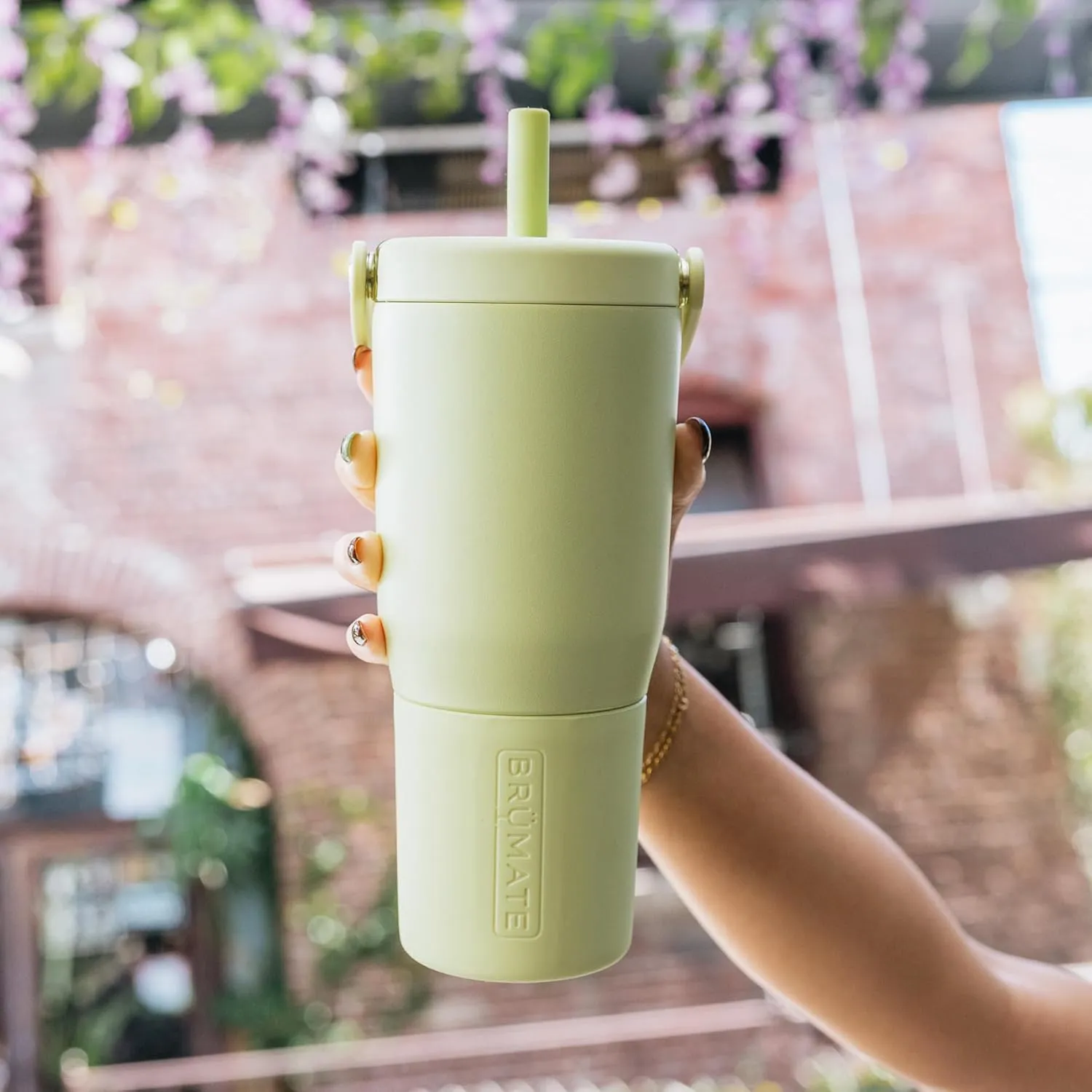 BrüMate Resa 25oz 100% Leakproof Travel Tumbler with Handle & Straw | Flexible Soft Sip Straw | Silicone Sleeve for Durability | Stainless Steel | Cup Holder & Travel Friendly | (Mist)