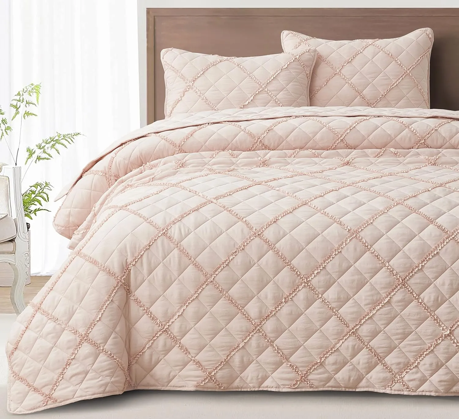 Chezmoi Collection Annabelle 3-Piece Blush Queen Size Quilt Set - Diamond Ruffle Stone-Washed Super Soft Lightweight Microfiber Quilted Bedspread Set for All Seasons
