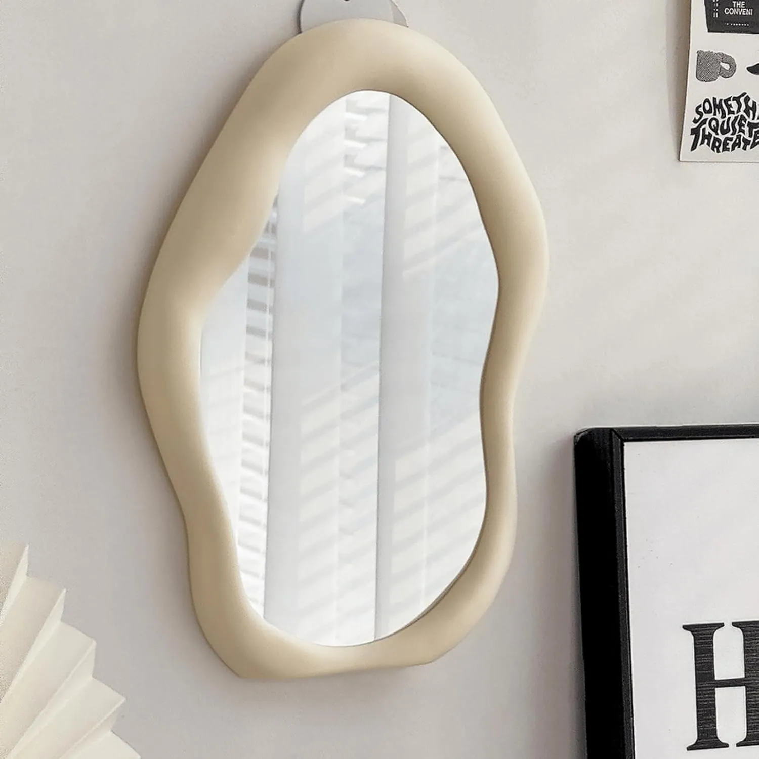 Cloud Mirror Irregular Makeup Mirror, Desktop or Wall-Mounted Decorative Mirror Bathroom Bedroom Dressing Beauty Mirror (Green)