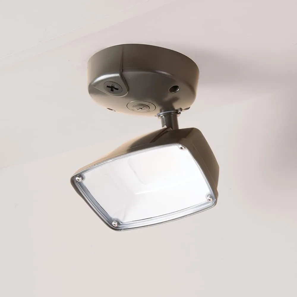 HALO FSL Single Head Outdoor Integrated LED Flood Light Selectable Color Temperature Bronze
