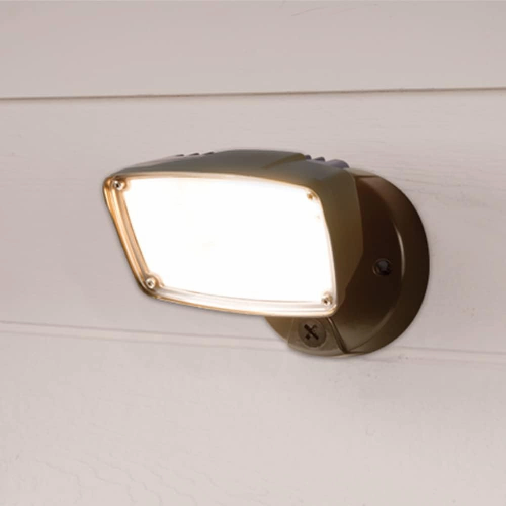 HALO FSL Single Head Outdoor Integrated LED Flood Light Selectable Color Temperature Bronze