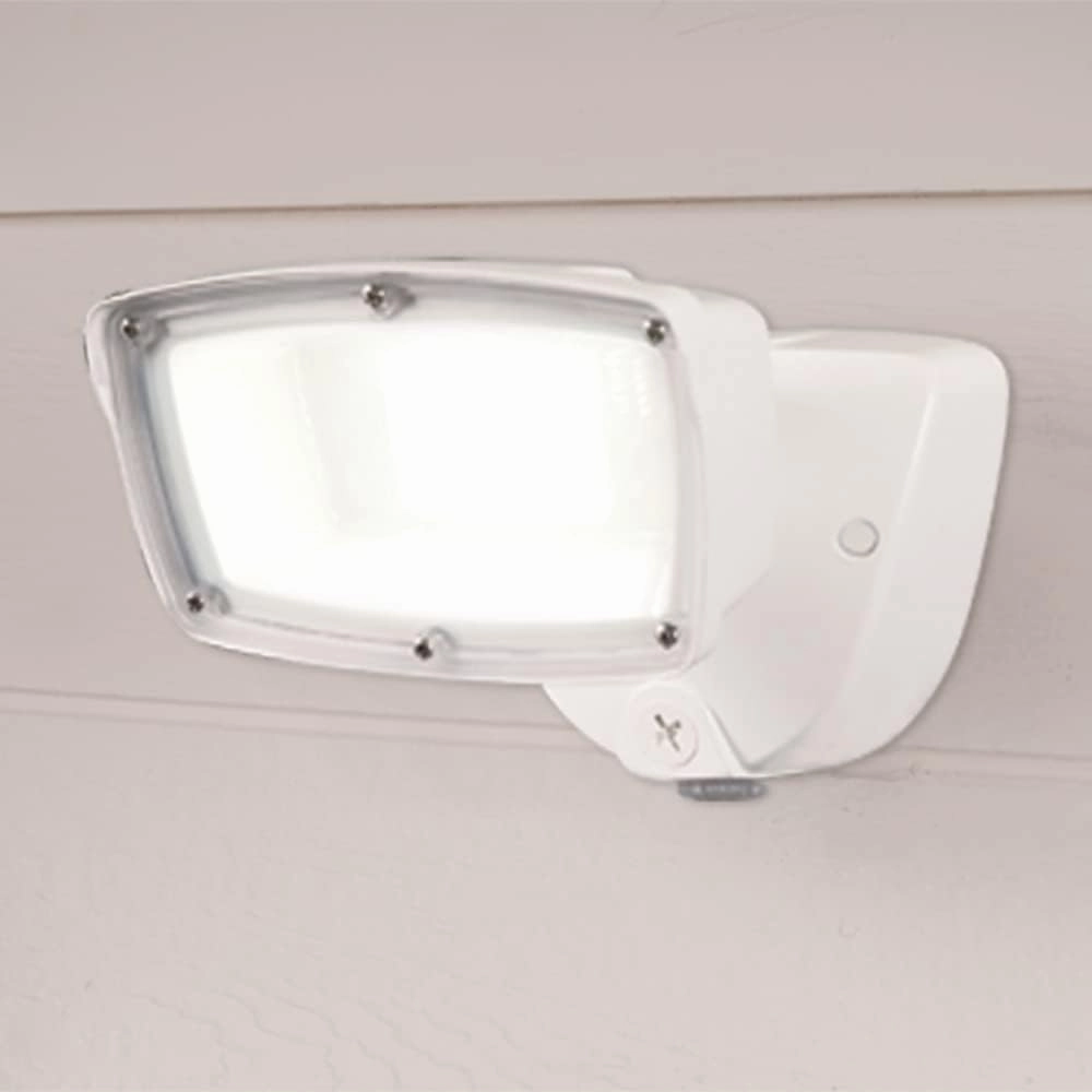 HALO FSL White Outdoor Integrated LED Dusk to Dawn Single Head Flood Light with Selectable Color Temperature, 5800 Lumens