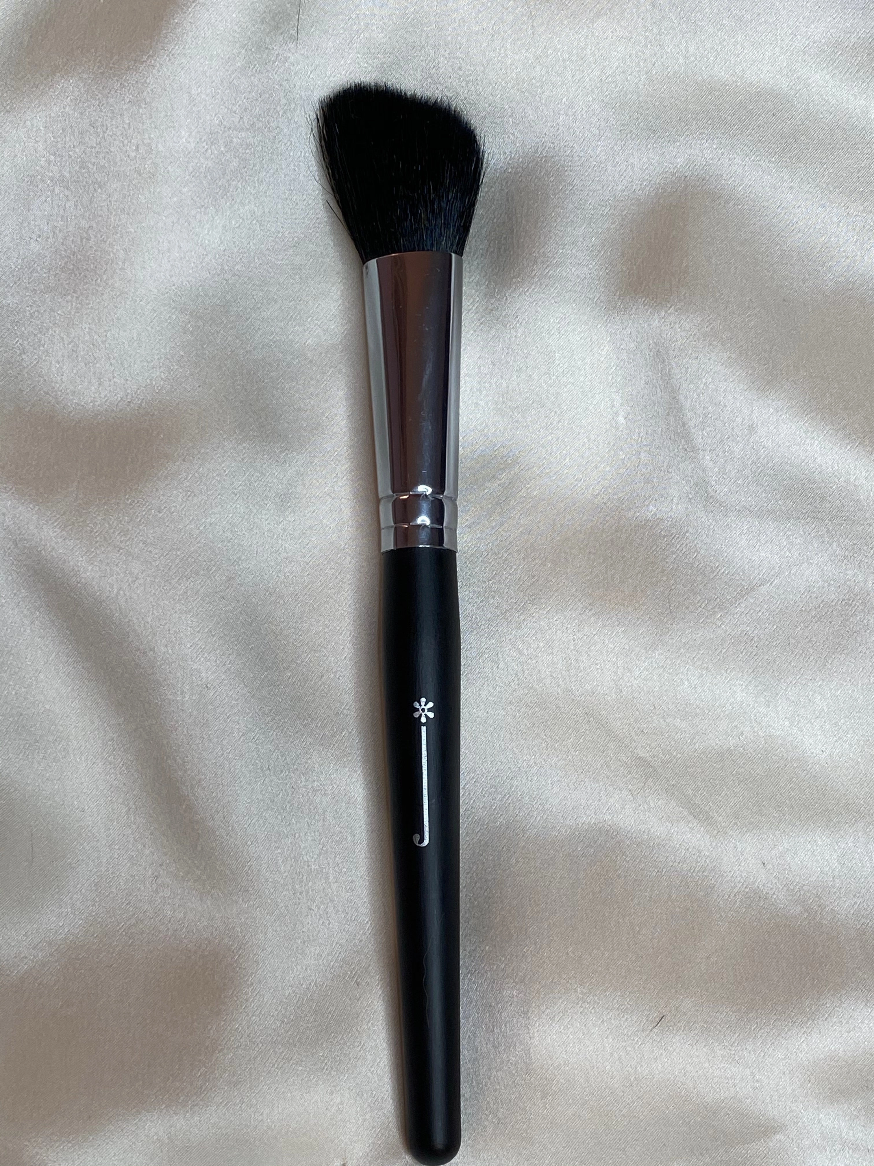 Perfect Angle Blush Brush